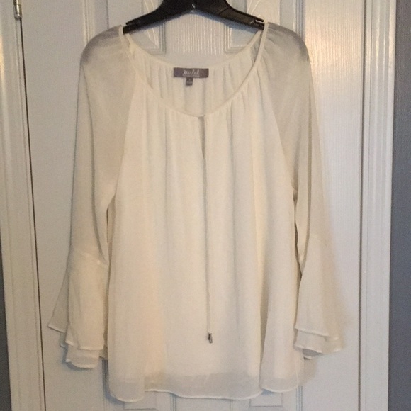 White Bell-Sleeve Peasant Blouse - Picture 2 of 8